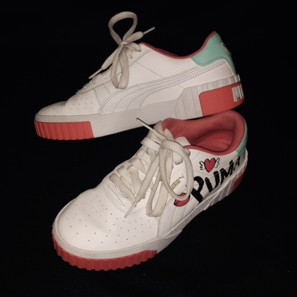 Puma Sneakers